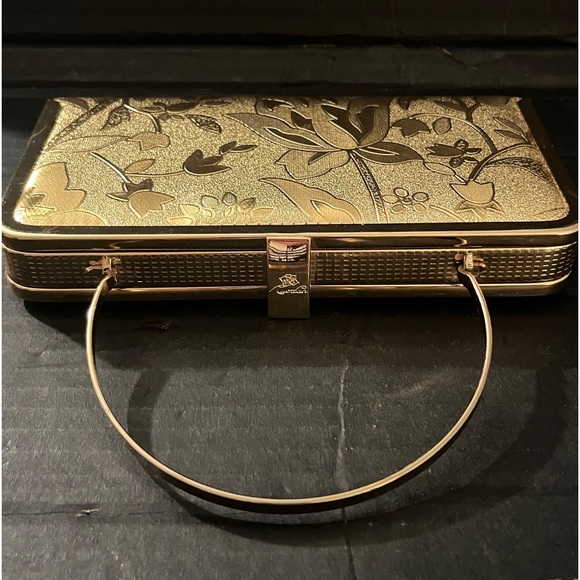 Ruodan Party Ware Clutch. All Gold Clutch. Small Size Bag. - Picture 6 of 12